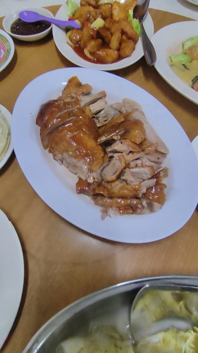 King Hu Restaurant 京滬飯店 - Photo 1