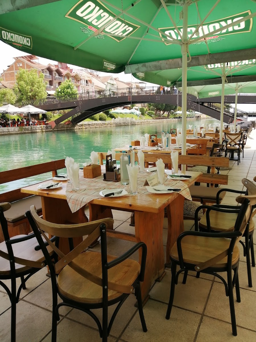 ANTIKA Restaurant