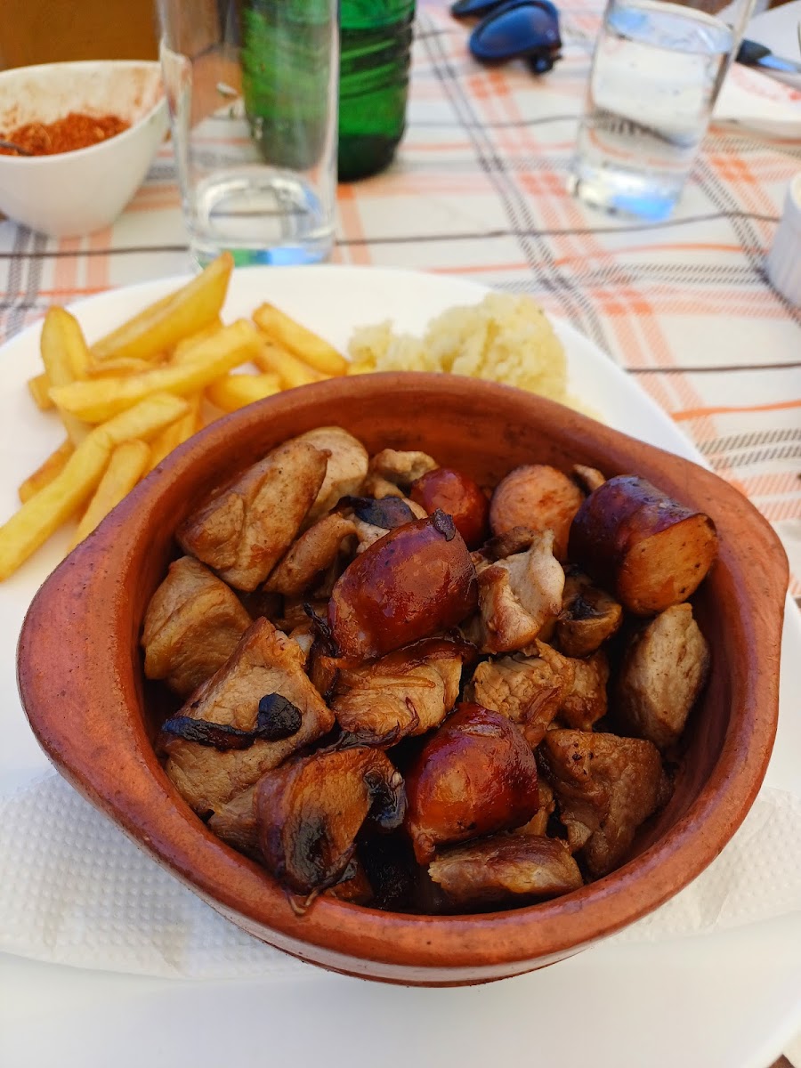 ANTIKA Restaurant - Photo 8