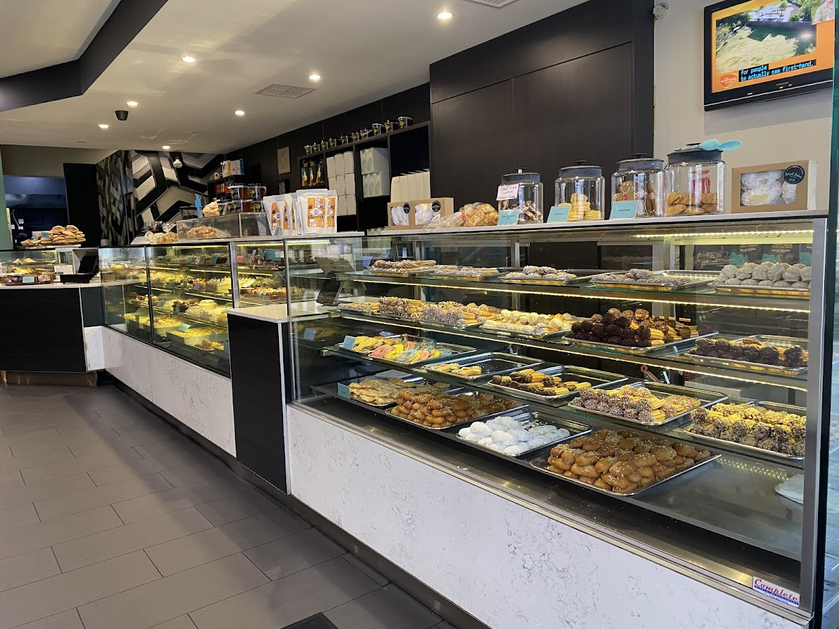 Local Bean Cafe & Patisserie - Photo 3