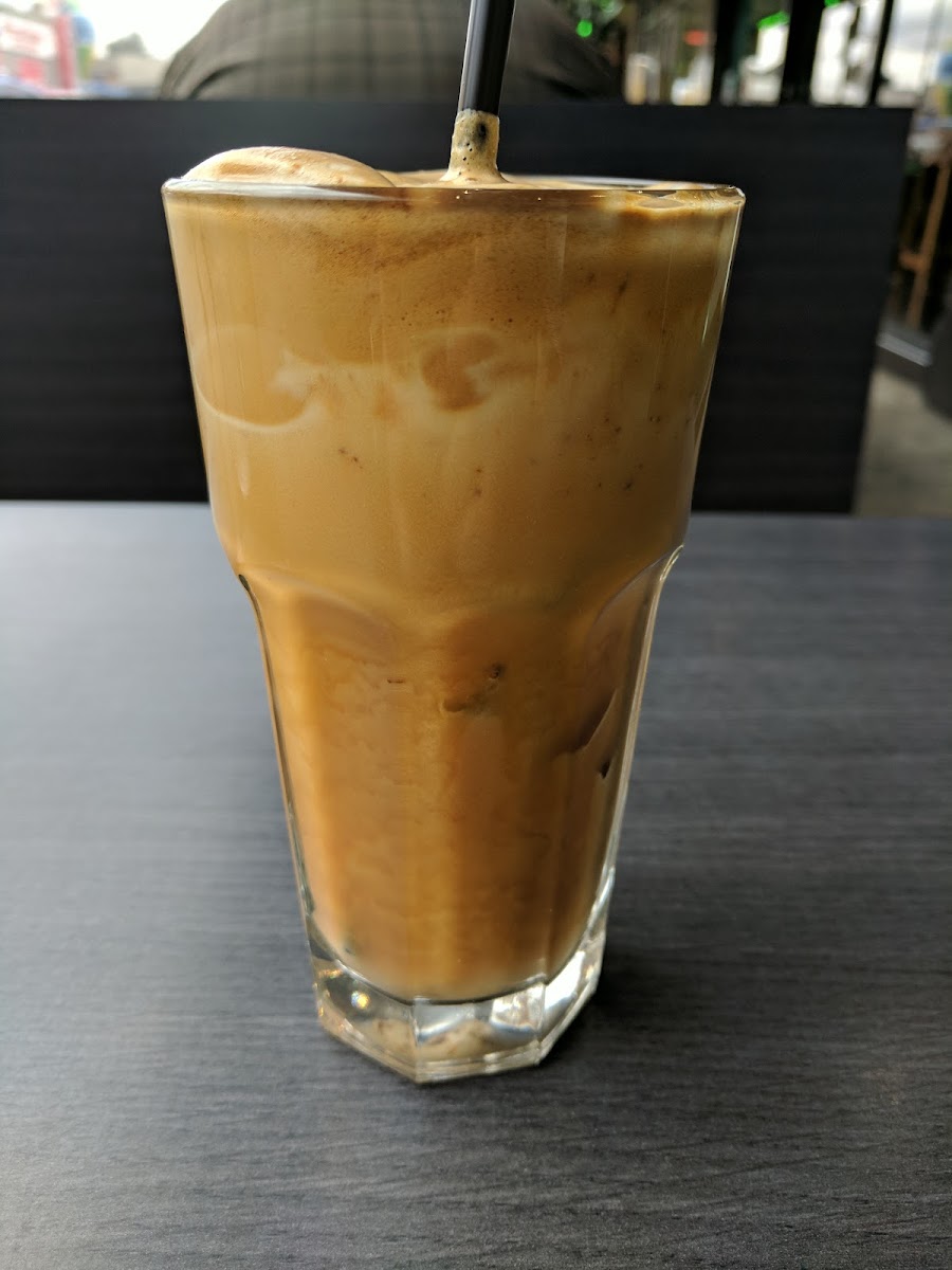 Local Bean Cafe & Patisserie - Photo 5
