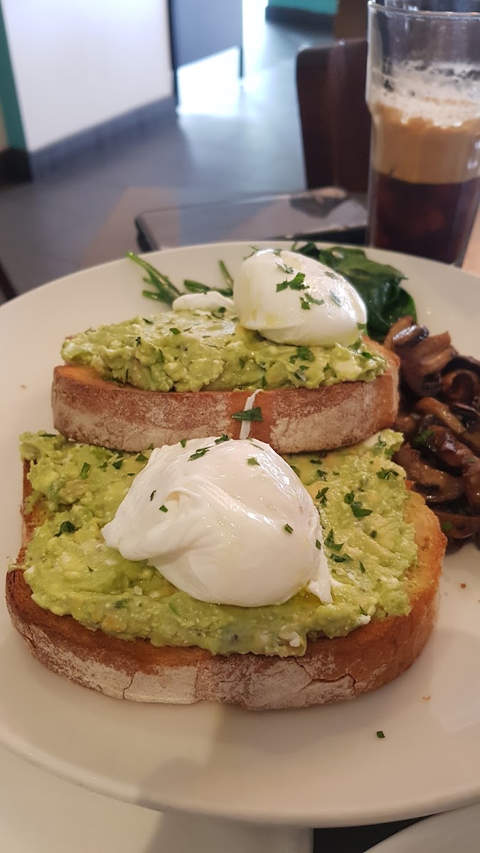 Local Bean Cafe & Patisserie - Photo 8