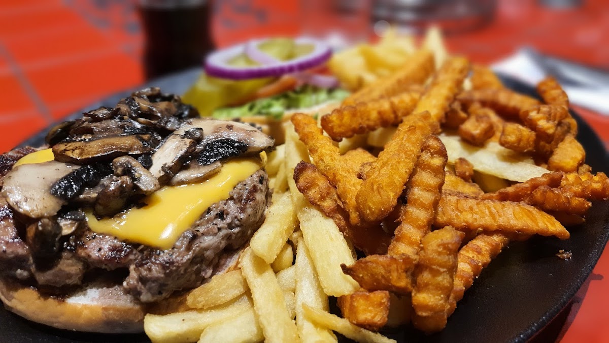 Black Burger - Photo 7