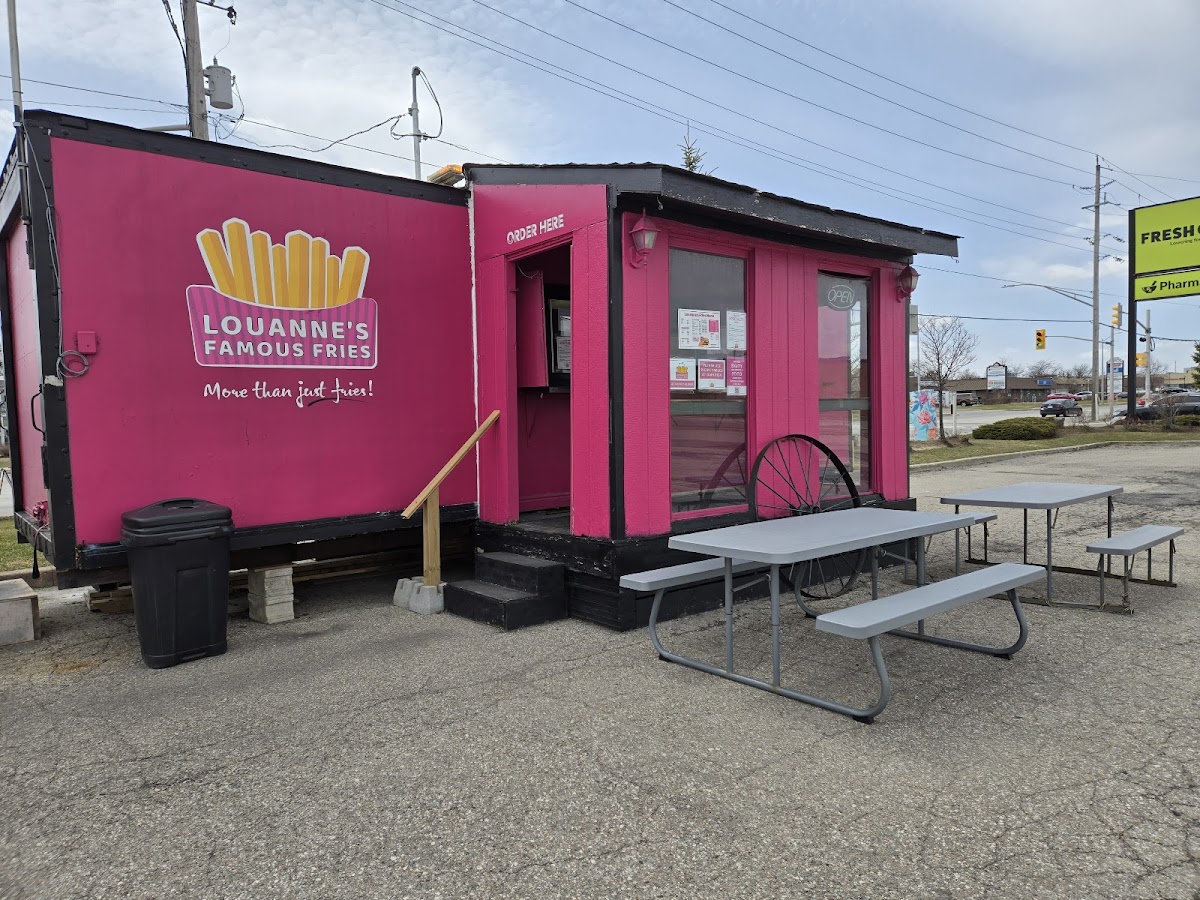 Louanne's Famous Fries - Photo 3
