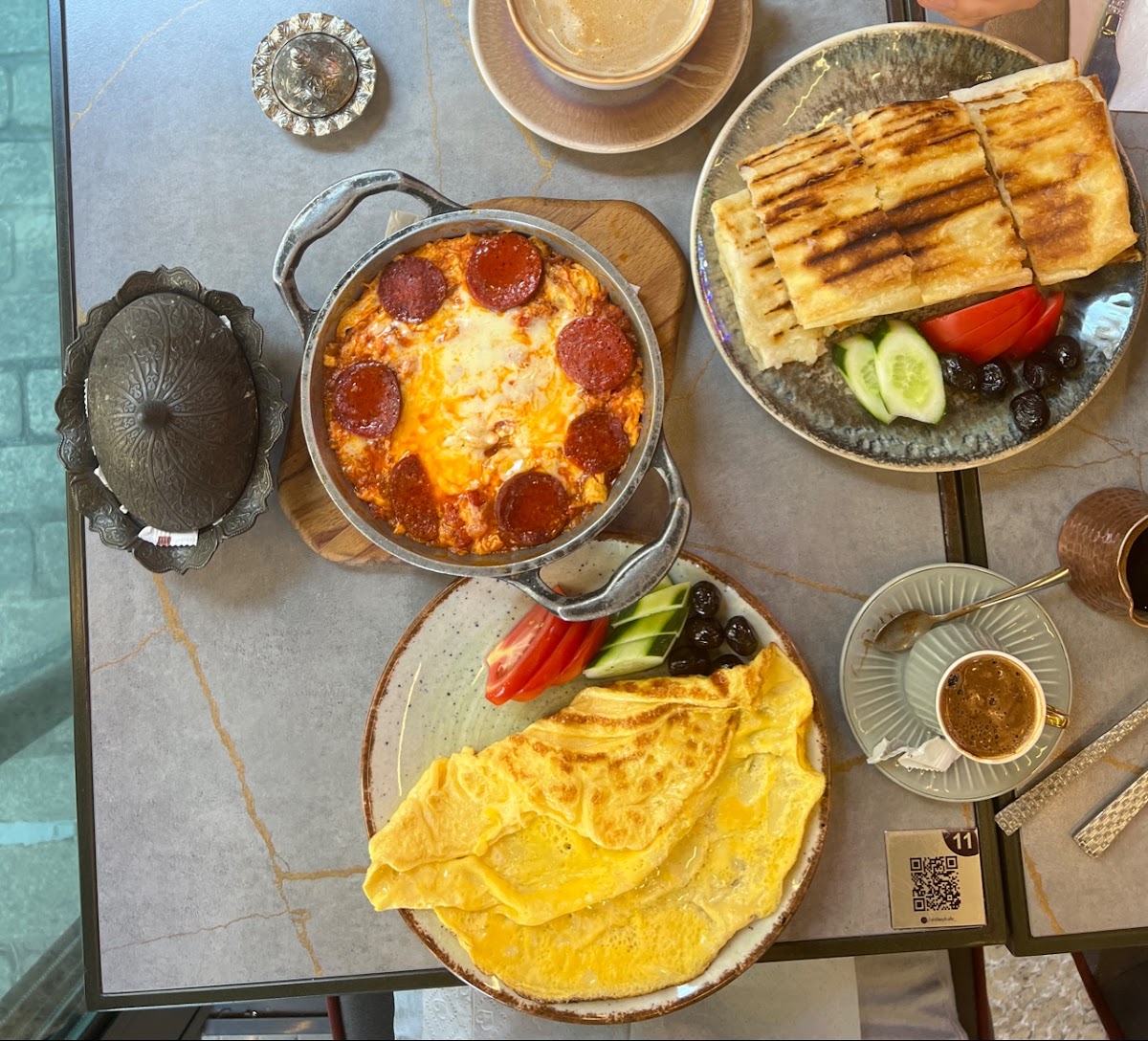 EHLİ KEYF CAFE - Photo 3