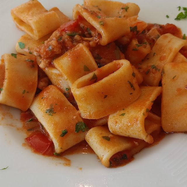 Paccheri Al Ragù Di Mare