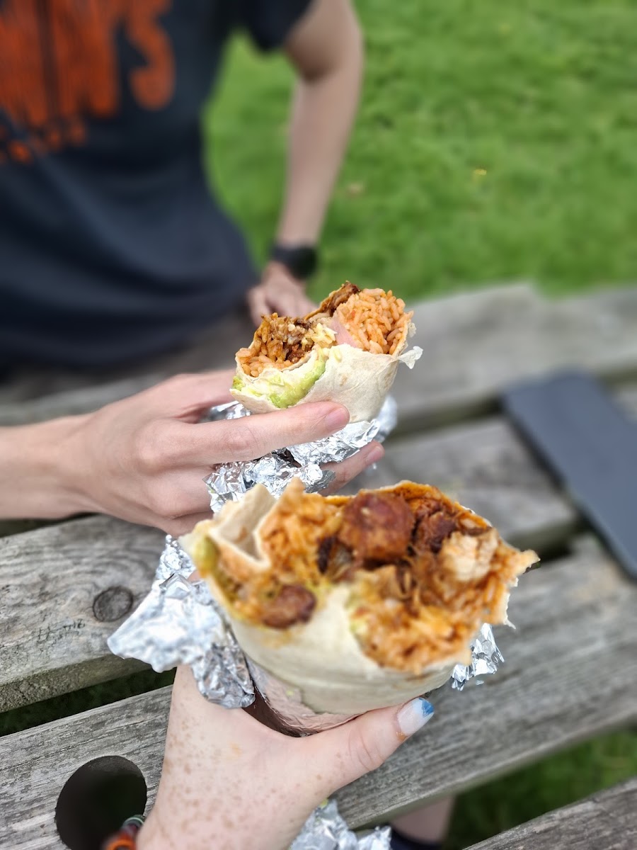 Amigos Burritos