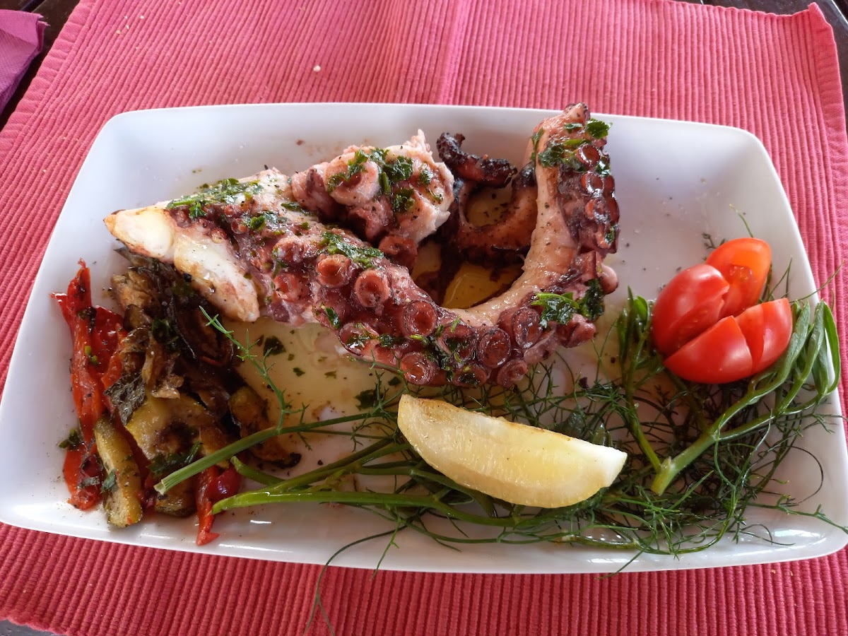 Restaurant Ziza - Photo 1