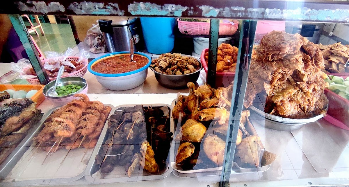 Nasi Tempong Mbok Nah - Photo 2