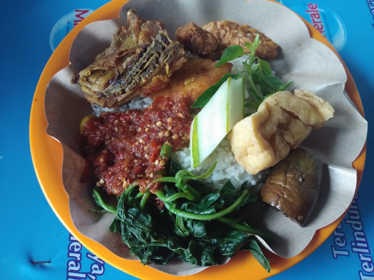 Nasi Tempong Mbok Nah - Photo 5