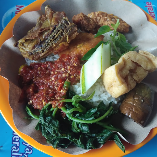 Nasi Tempong Banyuwangi