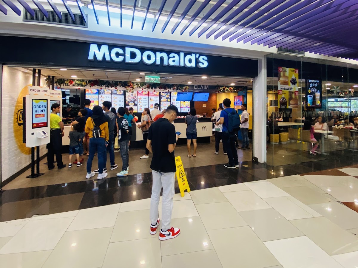 McDonald's Pedro Gil