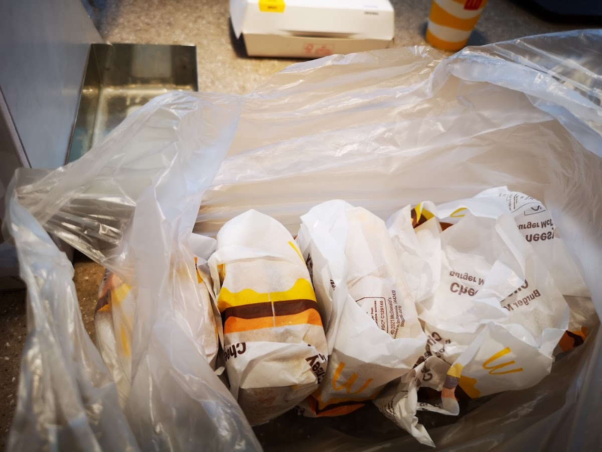 McDonald's Pedro Gil - Photo 6