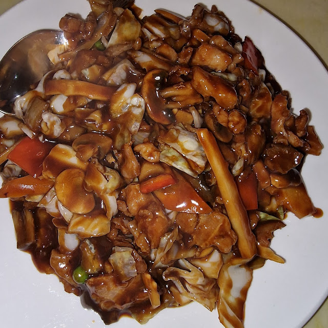 Veal with Mushrooms and Bamboo