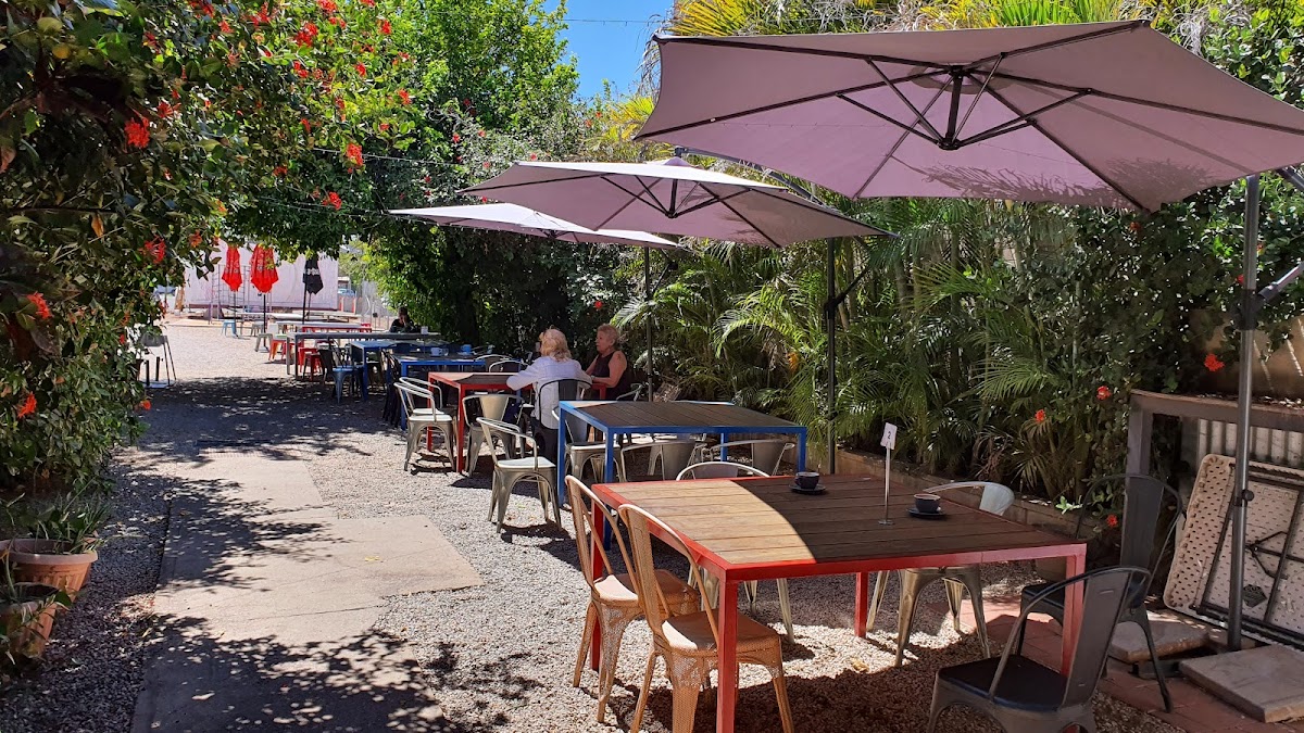 Finch Cafe - Photo 3