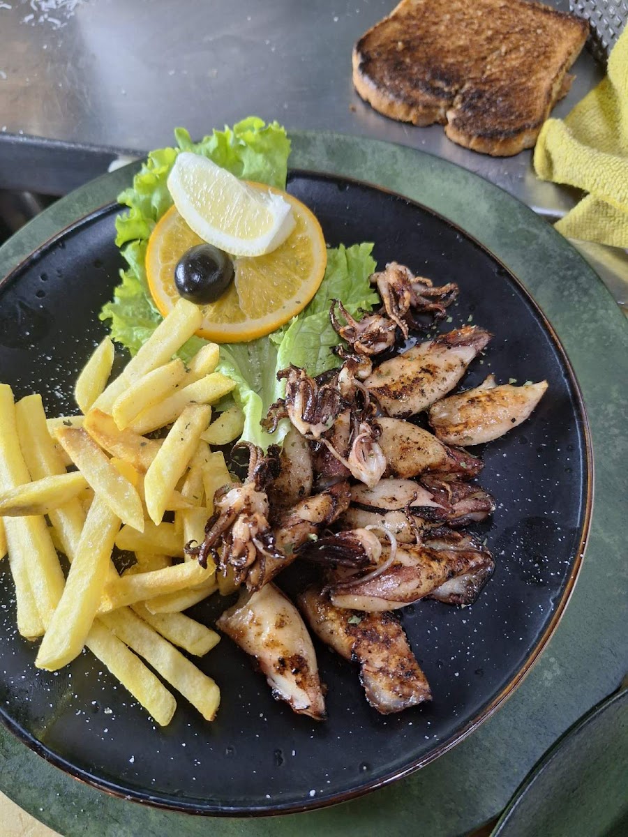 Restoran Taverna - Photo 1