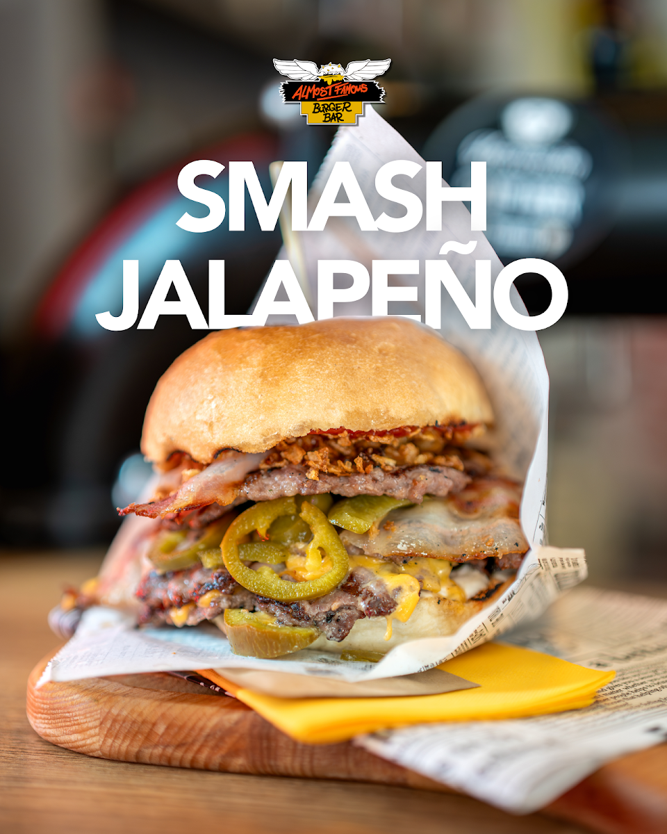 Burger Bar Almost Famous - Photo 2