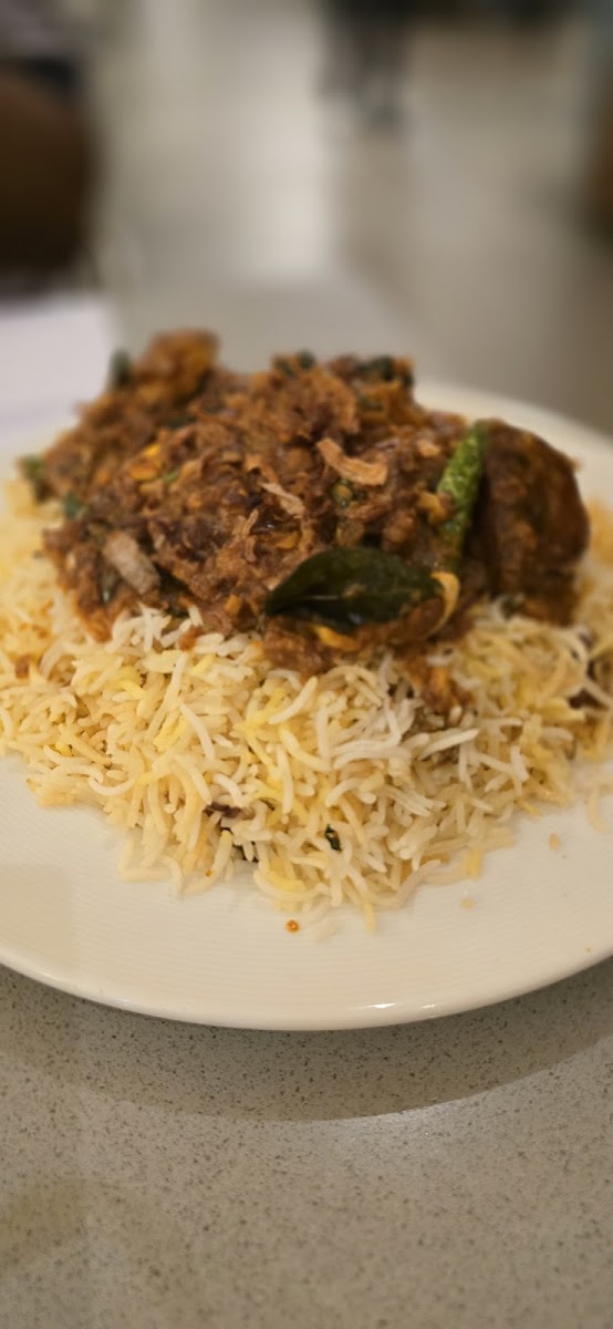 IGURU Banquets & Restaurant - Photo 8
