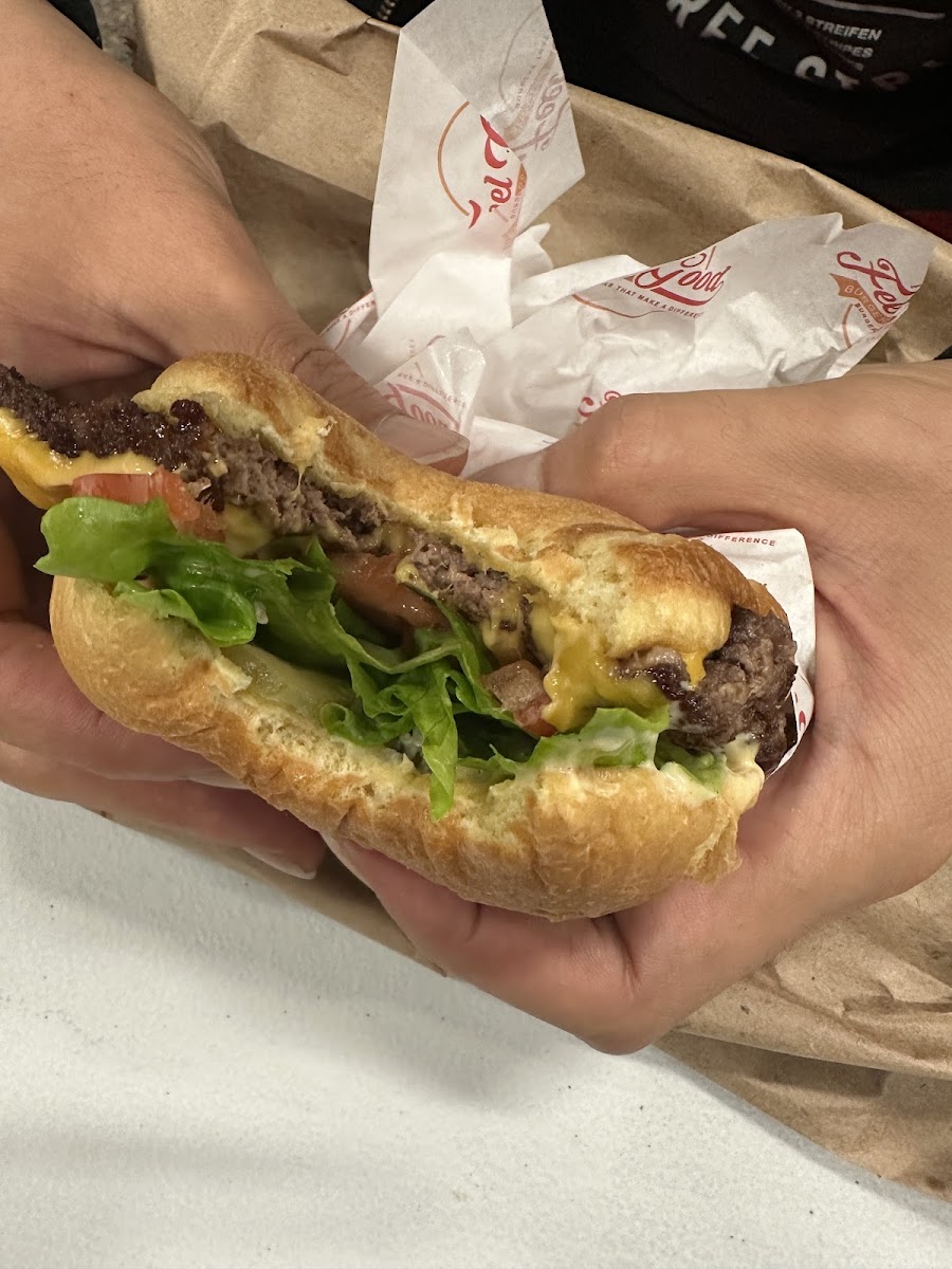 Feel Good Burgers Strathfield - Photo 9