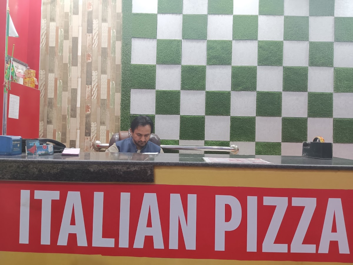 Italian Pizza - Photo 2