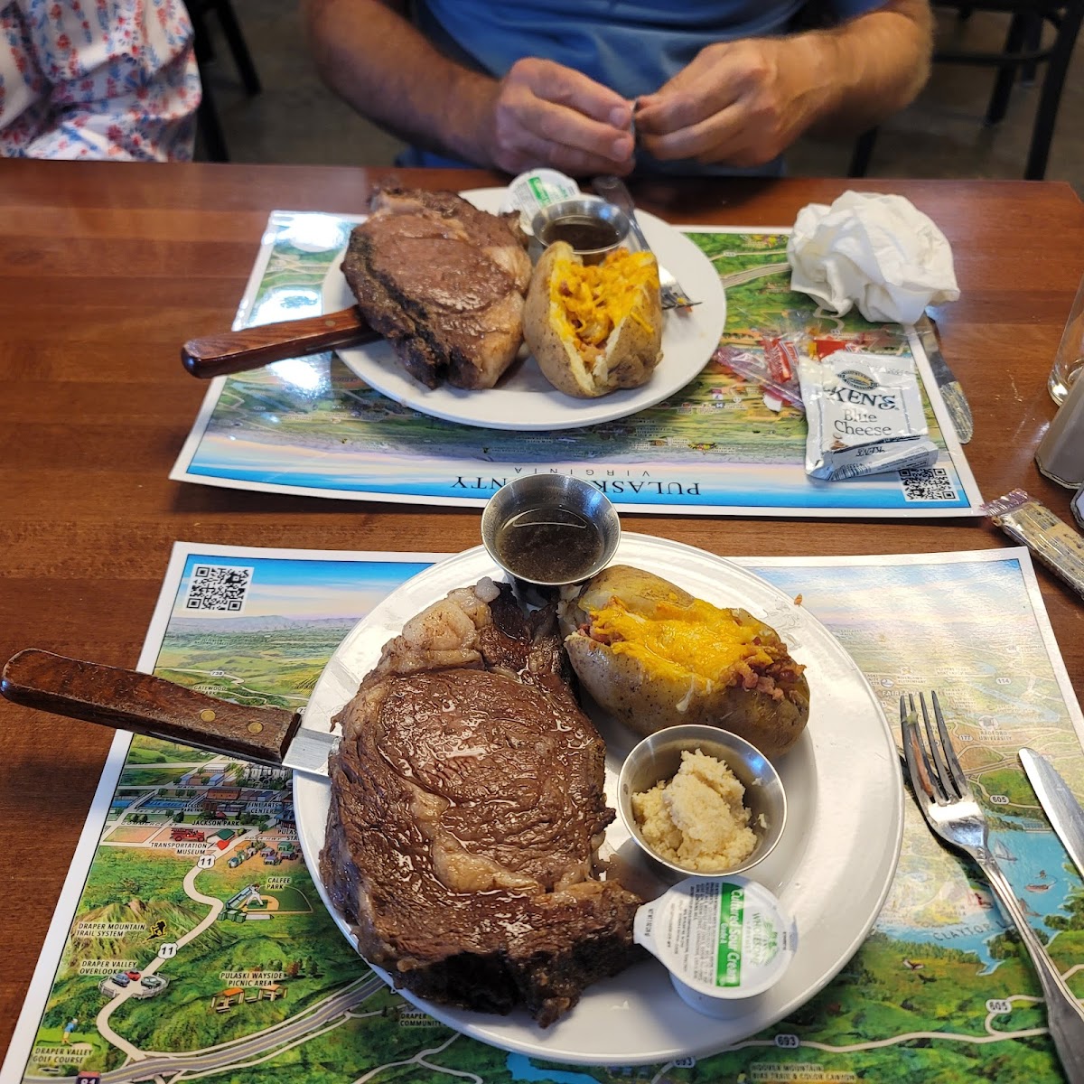 TJ's - Photo 1