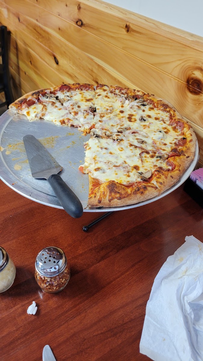 TJ's - Photo 3