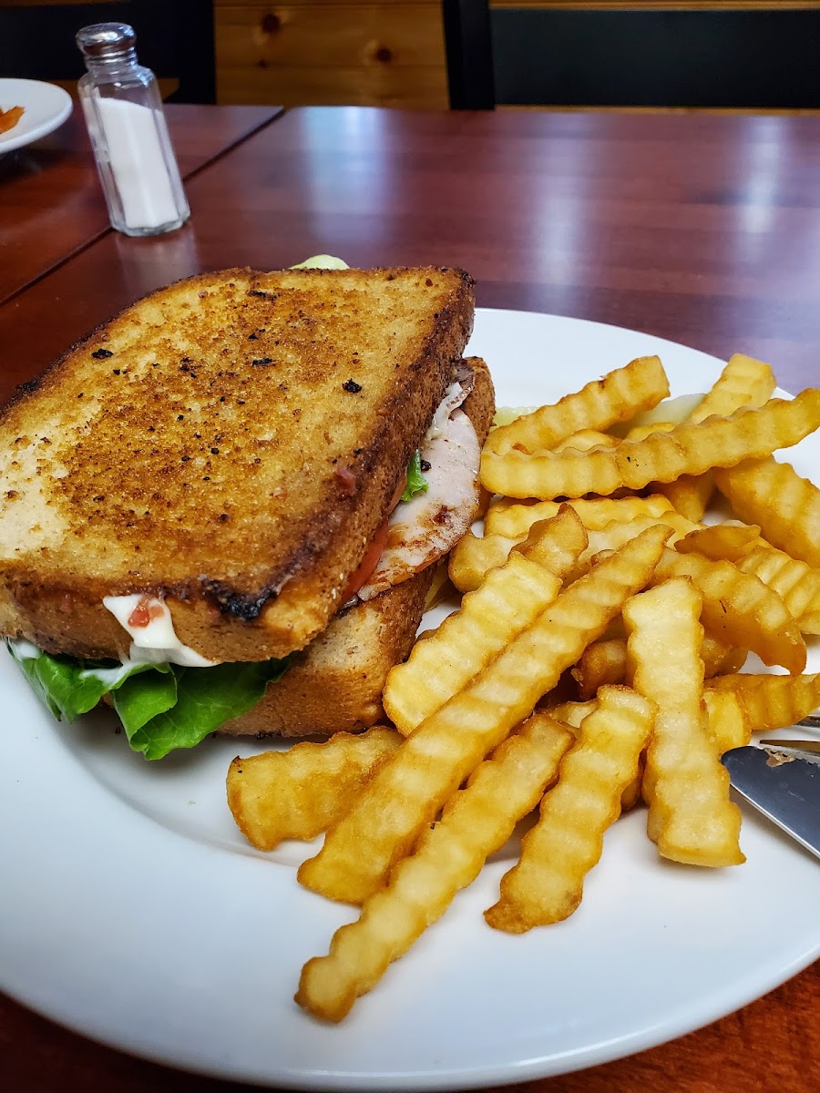 TJ's - Photo 6