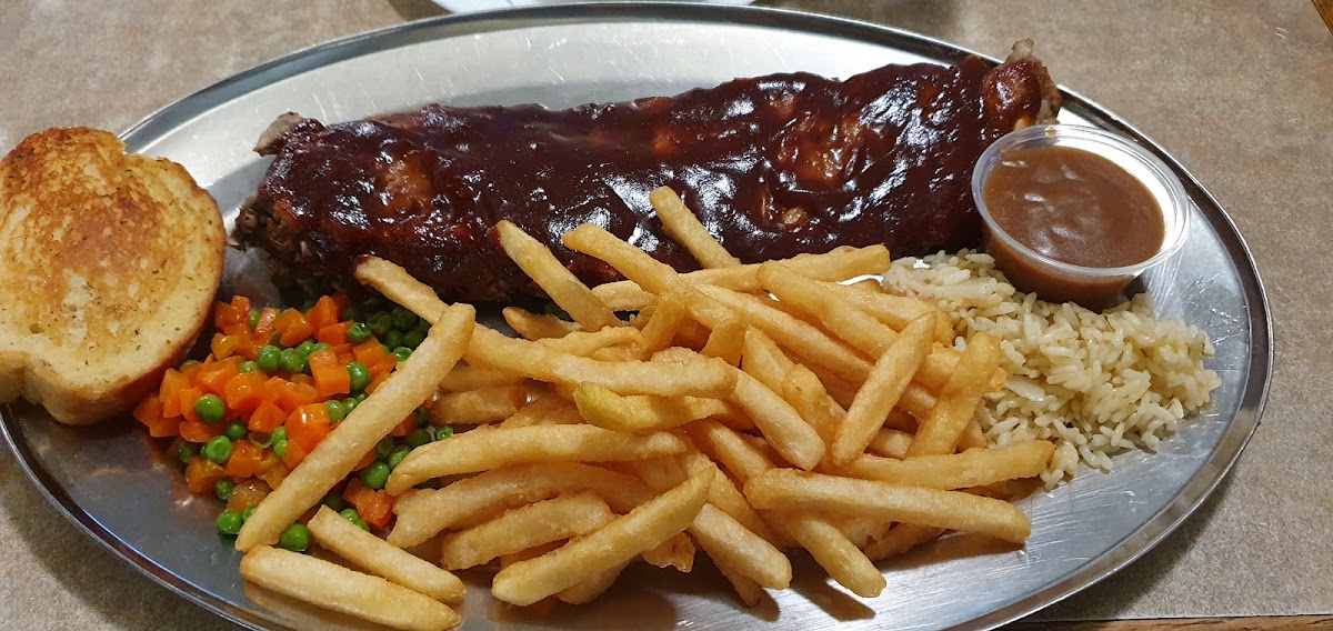 Nick's Family Restaurant - Photo 4