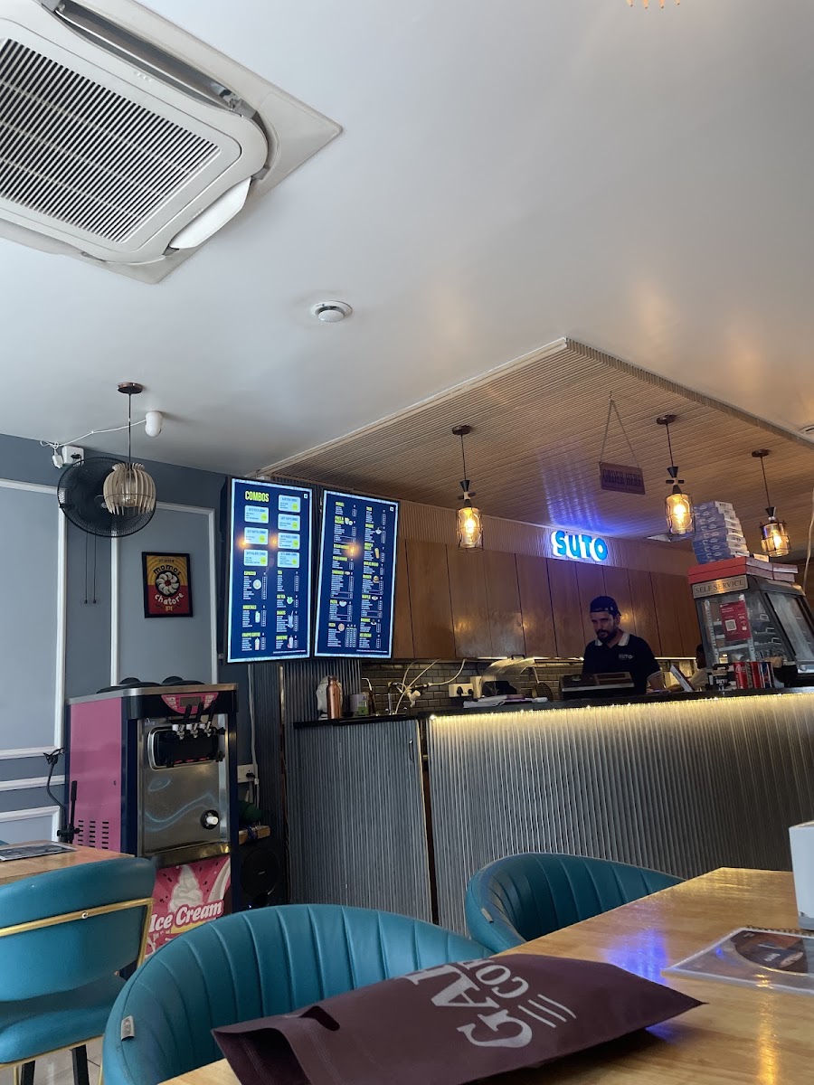 SutoCafe Nahan - Photo 2