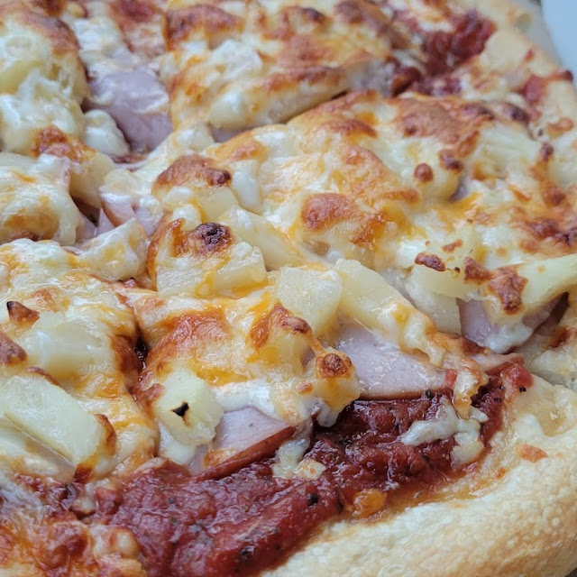 Hawaiian Pizza