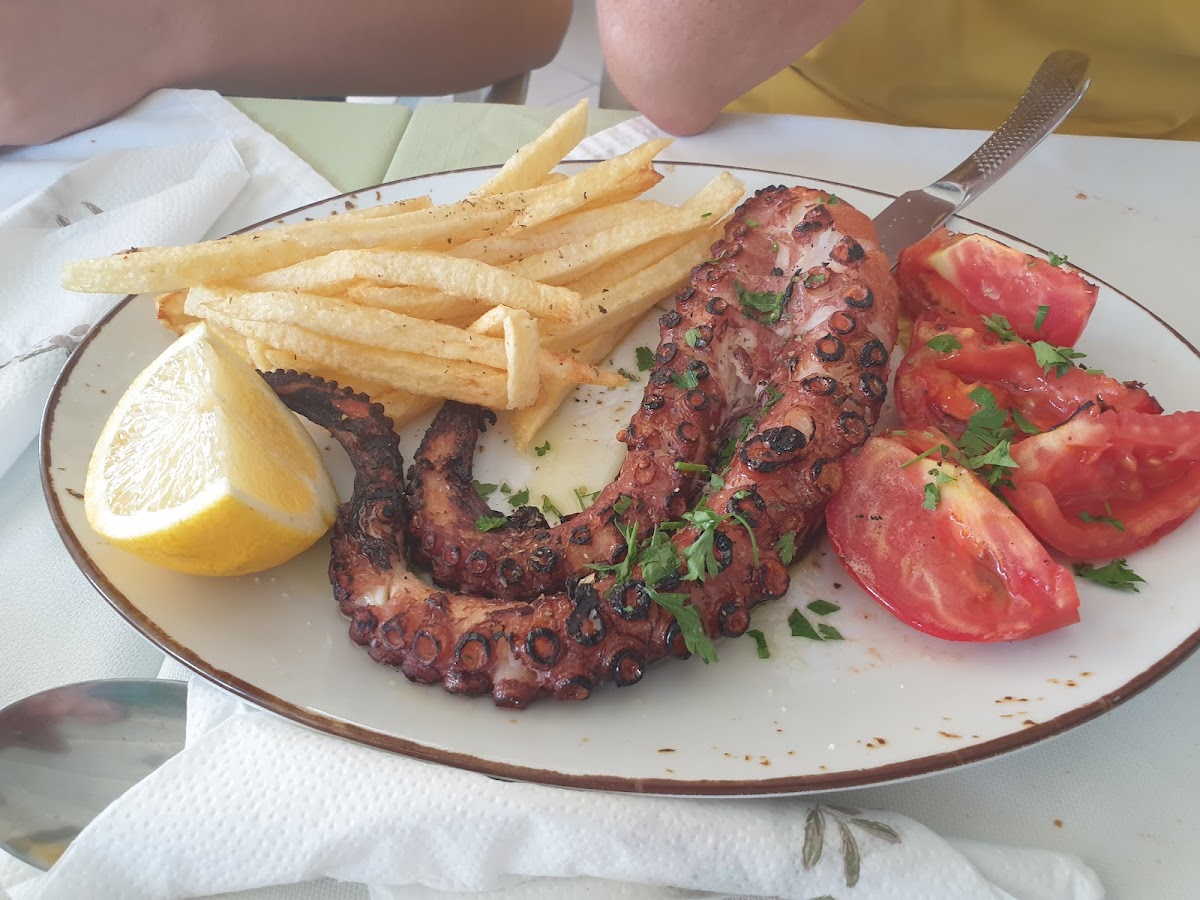 Elea Cafe Restaurant - Photo 9
