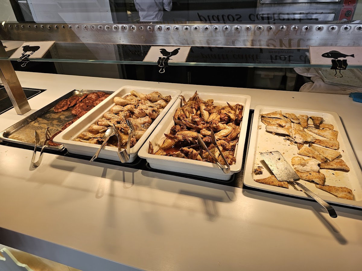 Montserrat Buffet - Photo 3