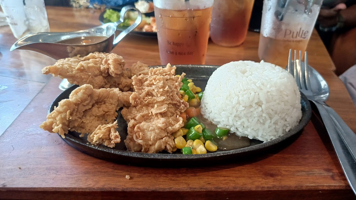 Pulle Coffee & Eatery - Photo 3