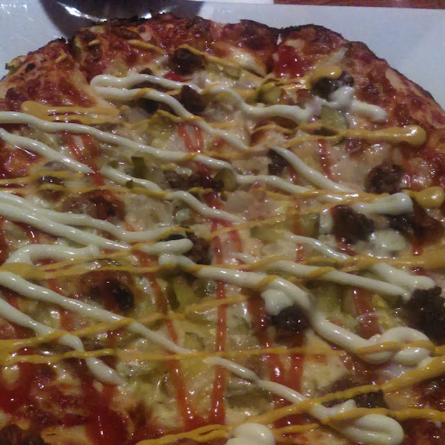 Cheeseburger Pizza