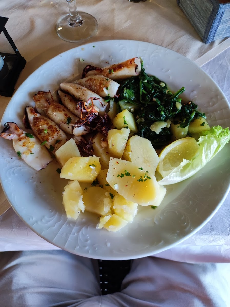 Hacienda Restaurant - Photo 4