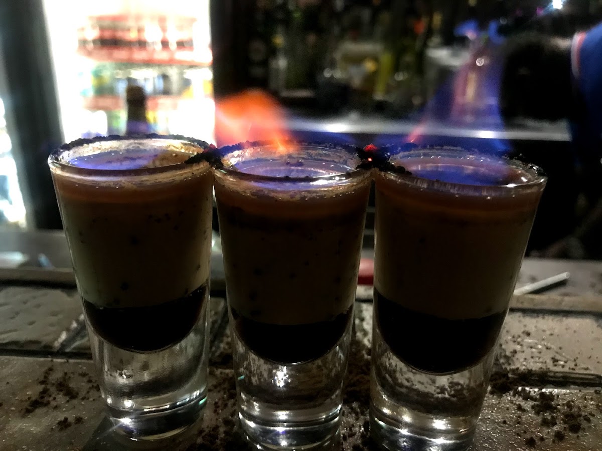 Kalimambo Pub, Indian Restaurant, and Grill - Photo 2