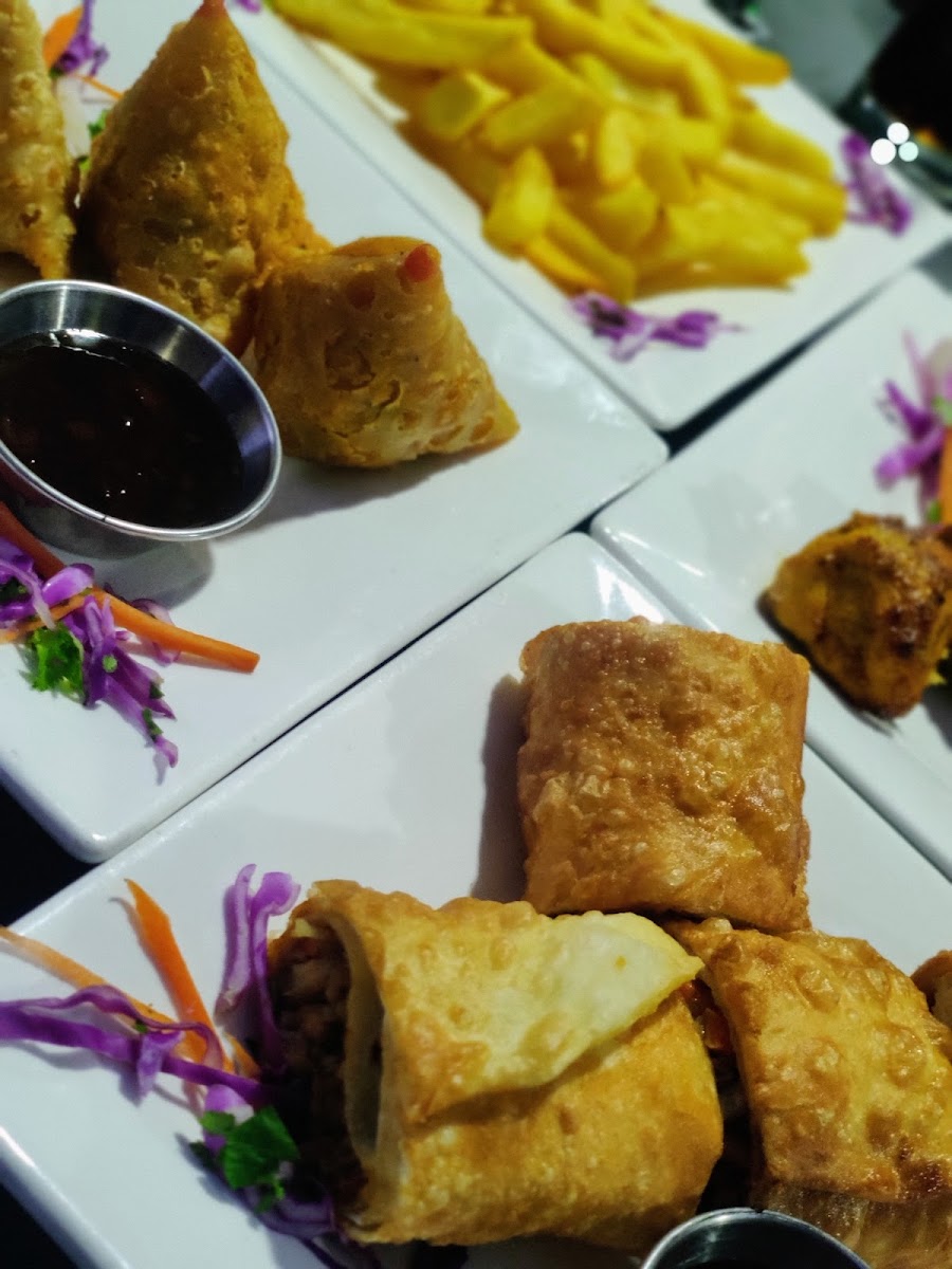 Kalimambo Pub, Indian Restaurant, and Grill - Photo 5