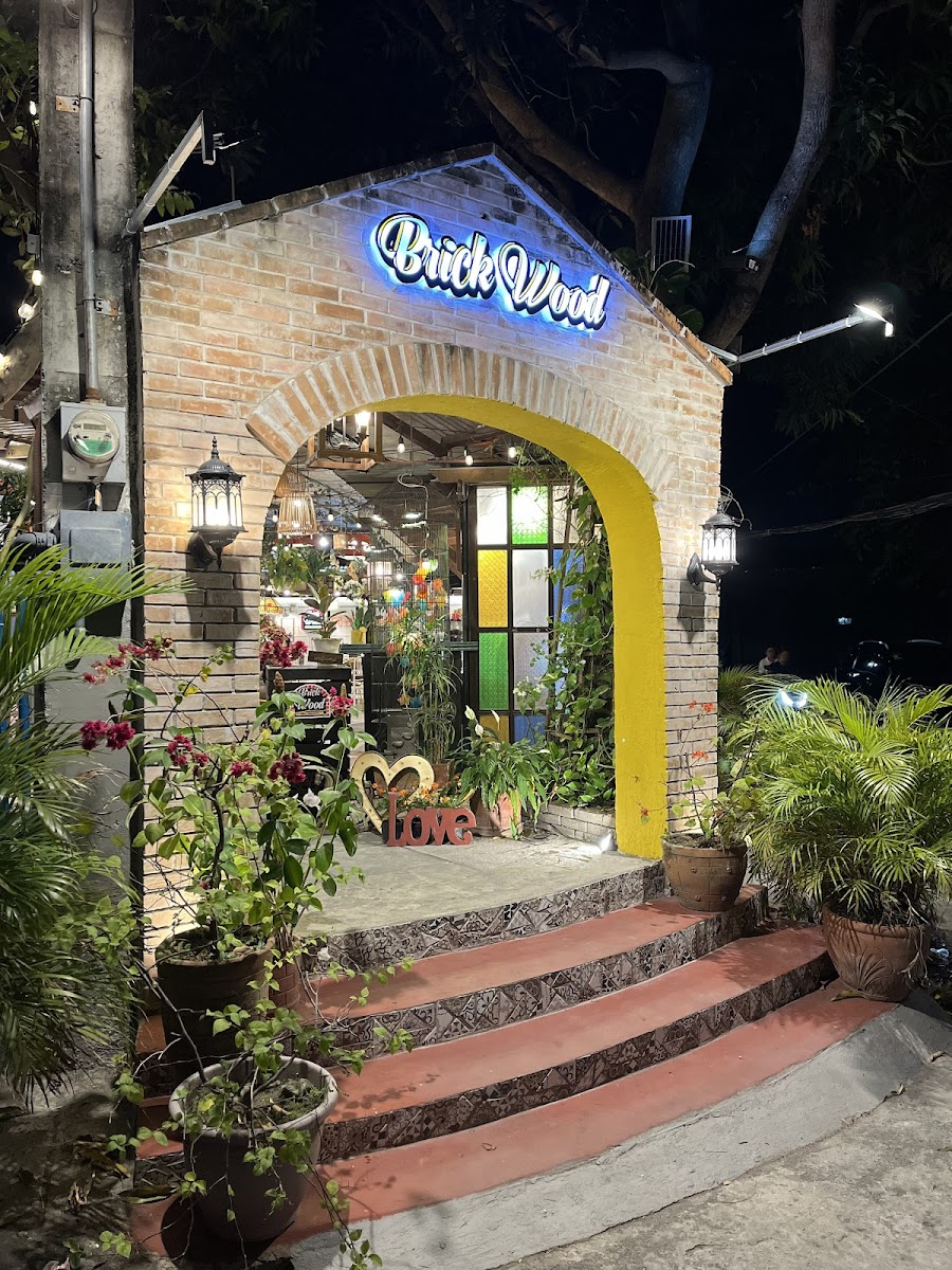 Brick Wood PH