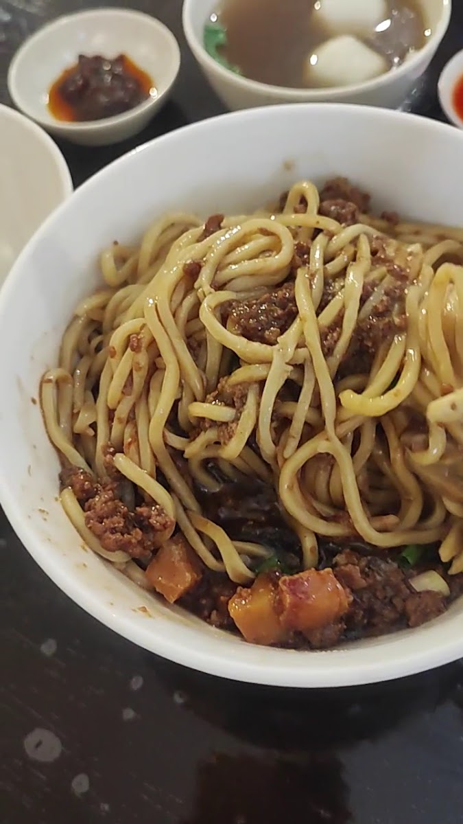 Xing Fu Noodle House @ 幸福面馆 - Photo 1