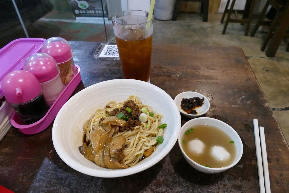 Xing Fu Noodle House @ 幸福面馆 - Photo 4
