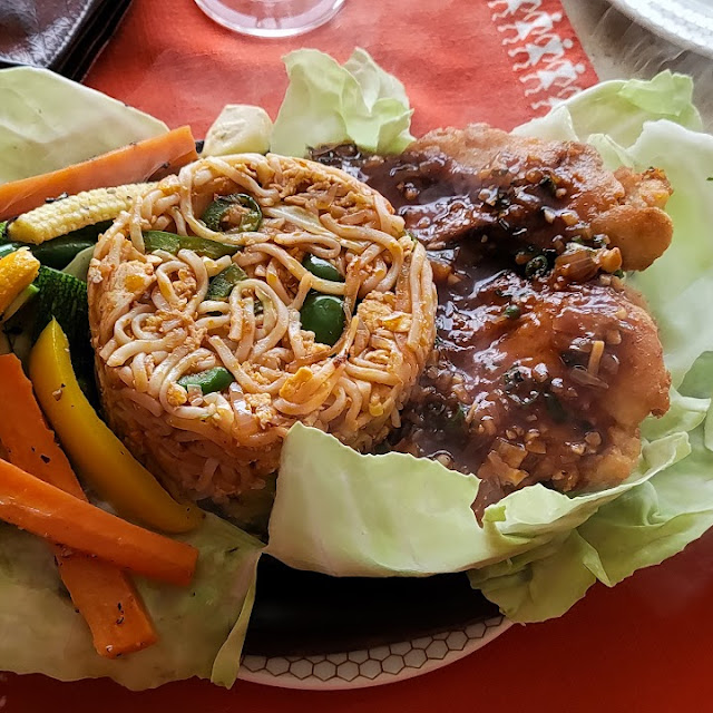 Bhetki Fish Sizzler with Noodles