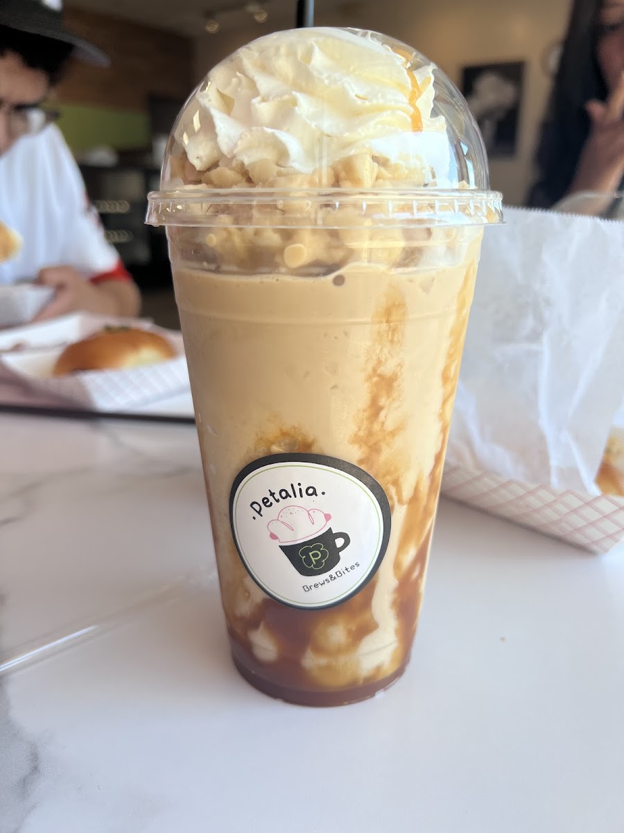 Petalia brews & bites - Photo 3