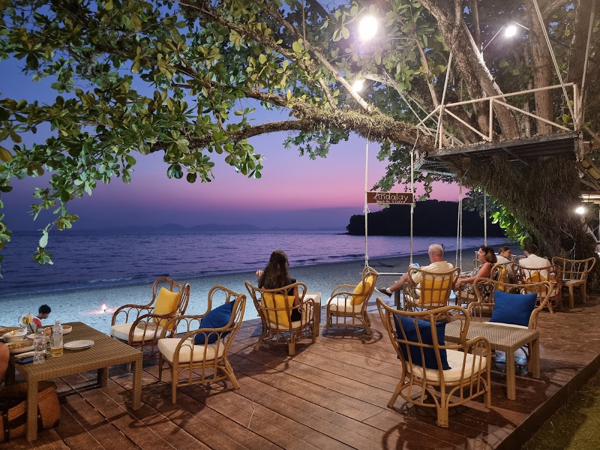Andalay Beach Bar & Cafe’