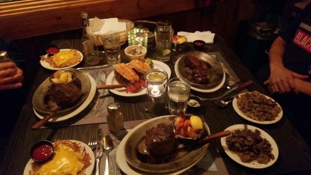 McGregor's Blink Bonnie Supper Club - Photo 1