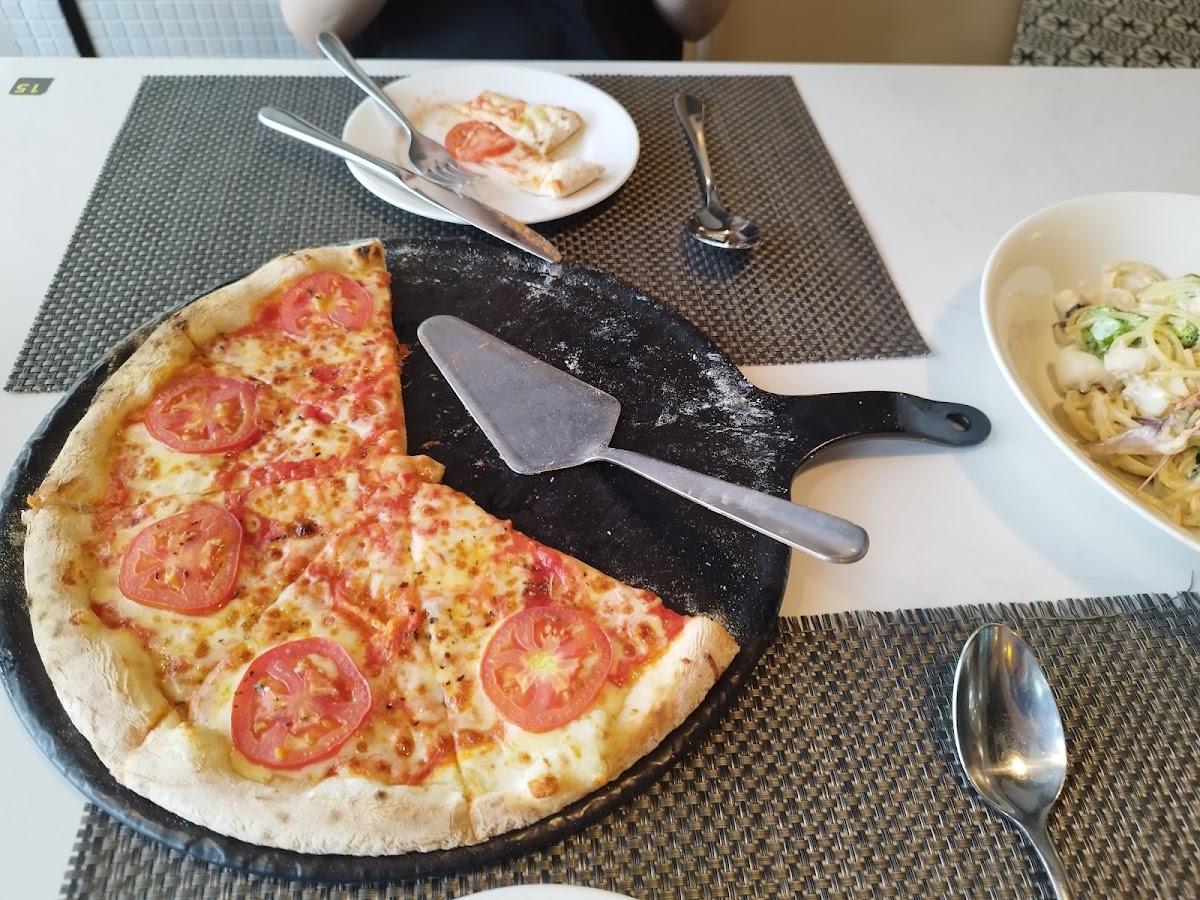 Ricordo Restaurant - Photo 9