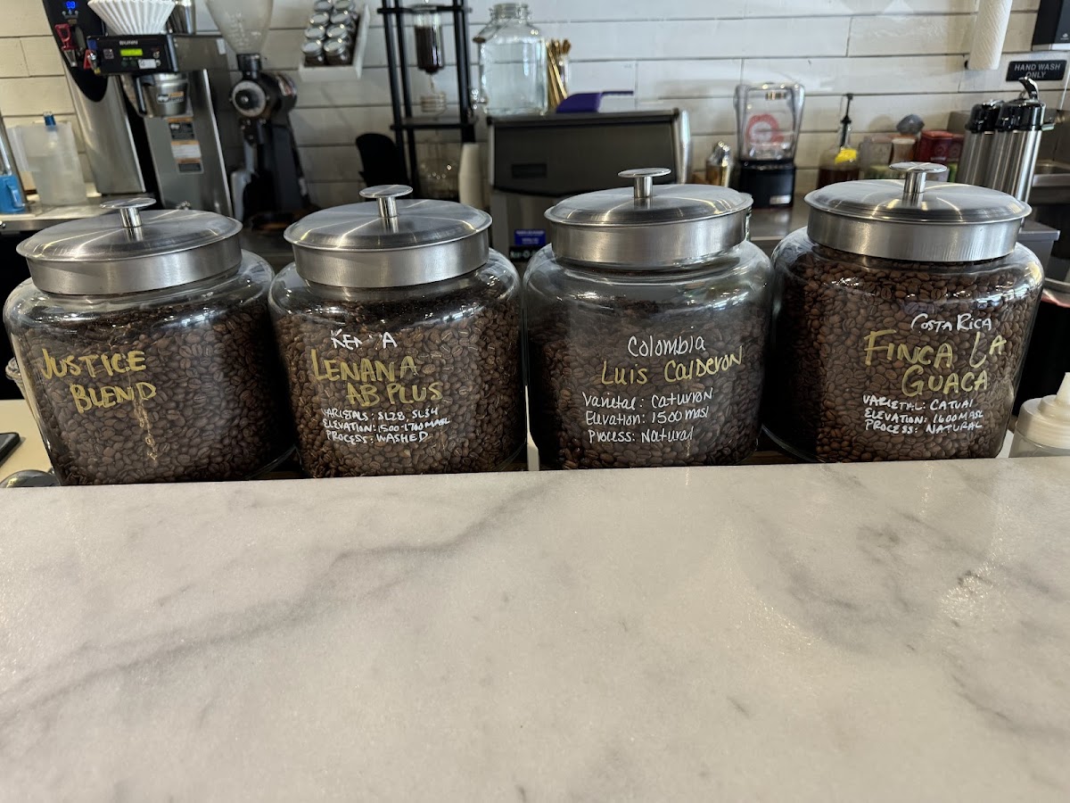 BonLife Coffee Roasters - Photo 8