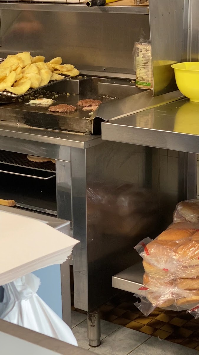 Hilltop Kahibah takeaway - Photo 1