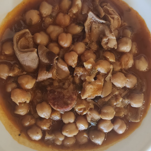 Chickpeas with Oxtail