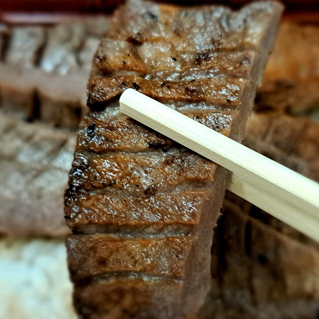 牛たん弁当 4枚8切