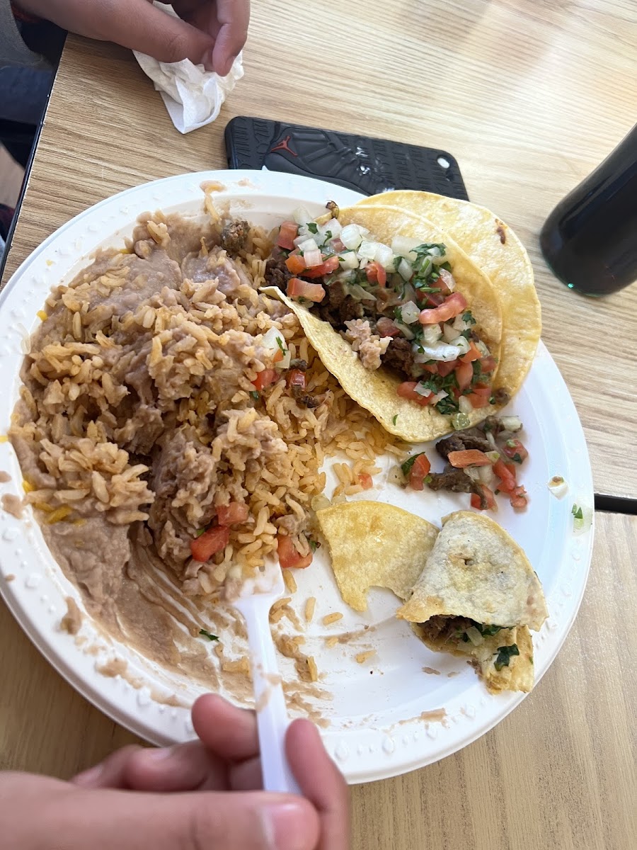 Tacos Los Compas - Photo 9